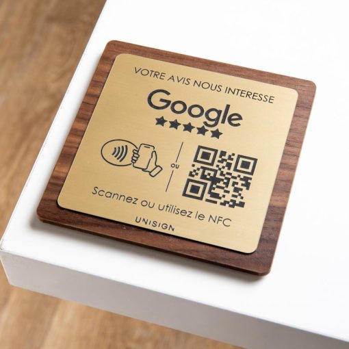 Özel QR Kod Tutucu – Ahşap ve Gravürlü Plaka – Google Yorumları, NFC – Restoran ve Konaklama Sektörü İçin